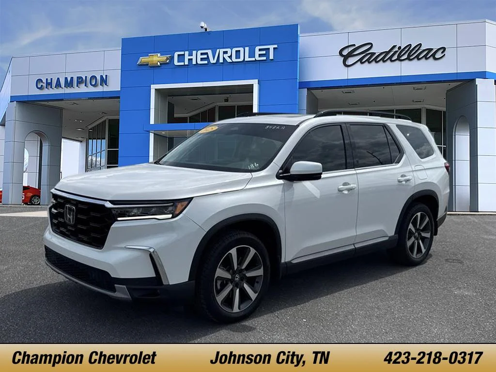 2025 Honda Pilot Touring 2WD's photo