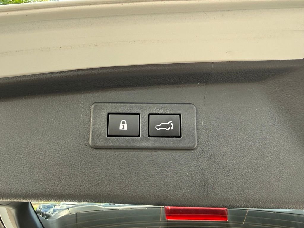 Certified Used 2024 White Subaru Premium image 28