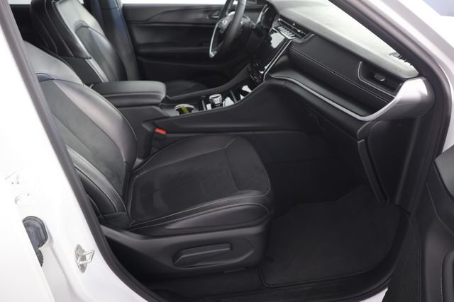 Used 2024 White Jeep Altitude X image 24