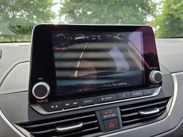 2025 Nissan Altima SR - Photo 21