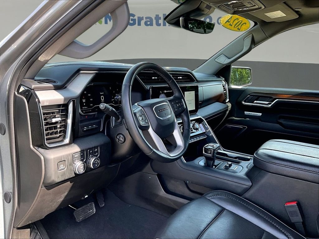 Used 2024 Silver GMC Denali image 20