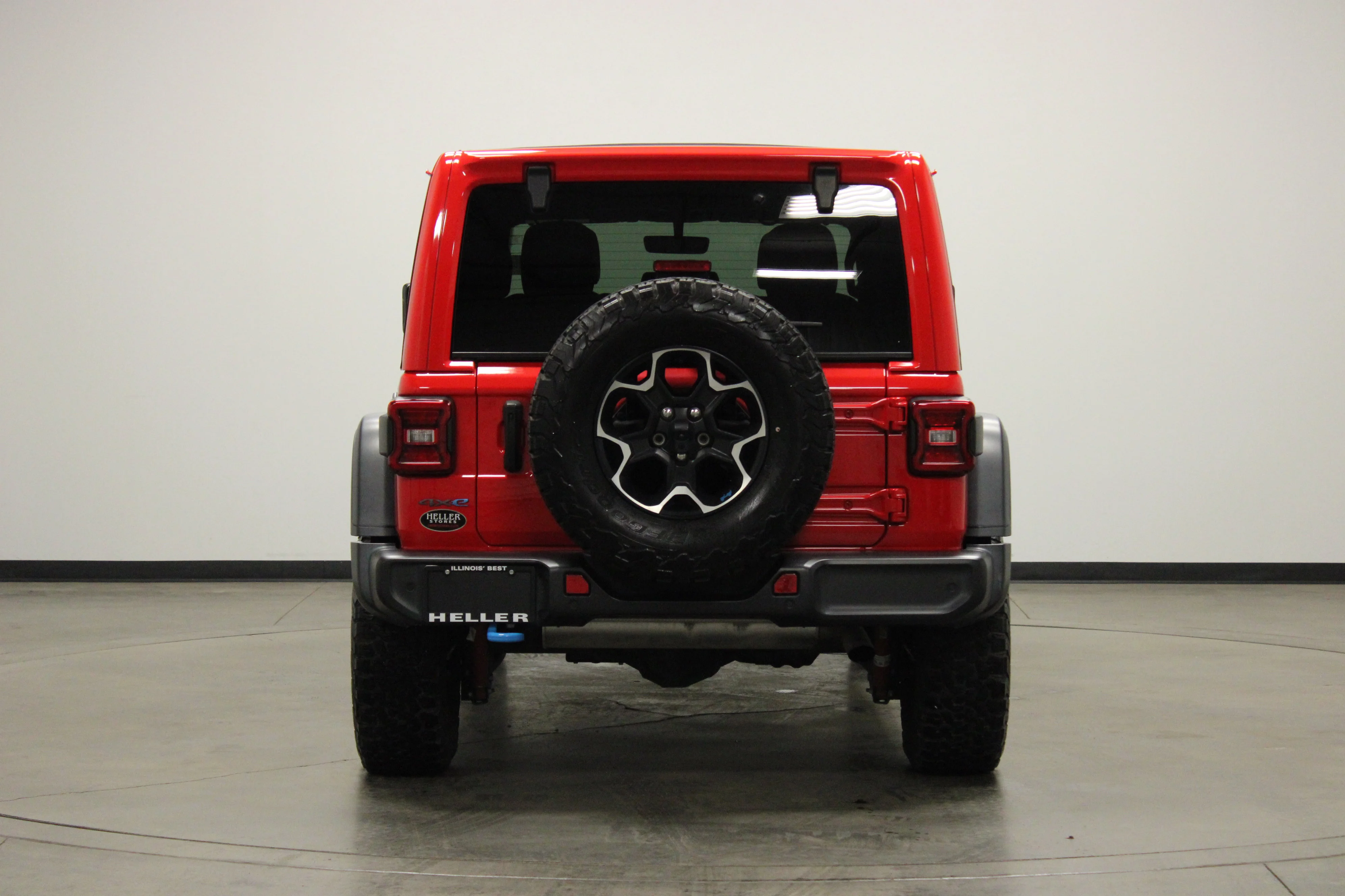 Used 2023 Firecracker Red Clearcoat Jeep Rubicon image 7