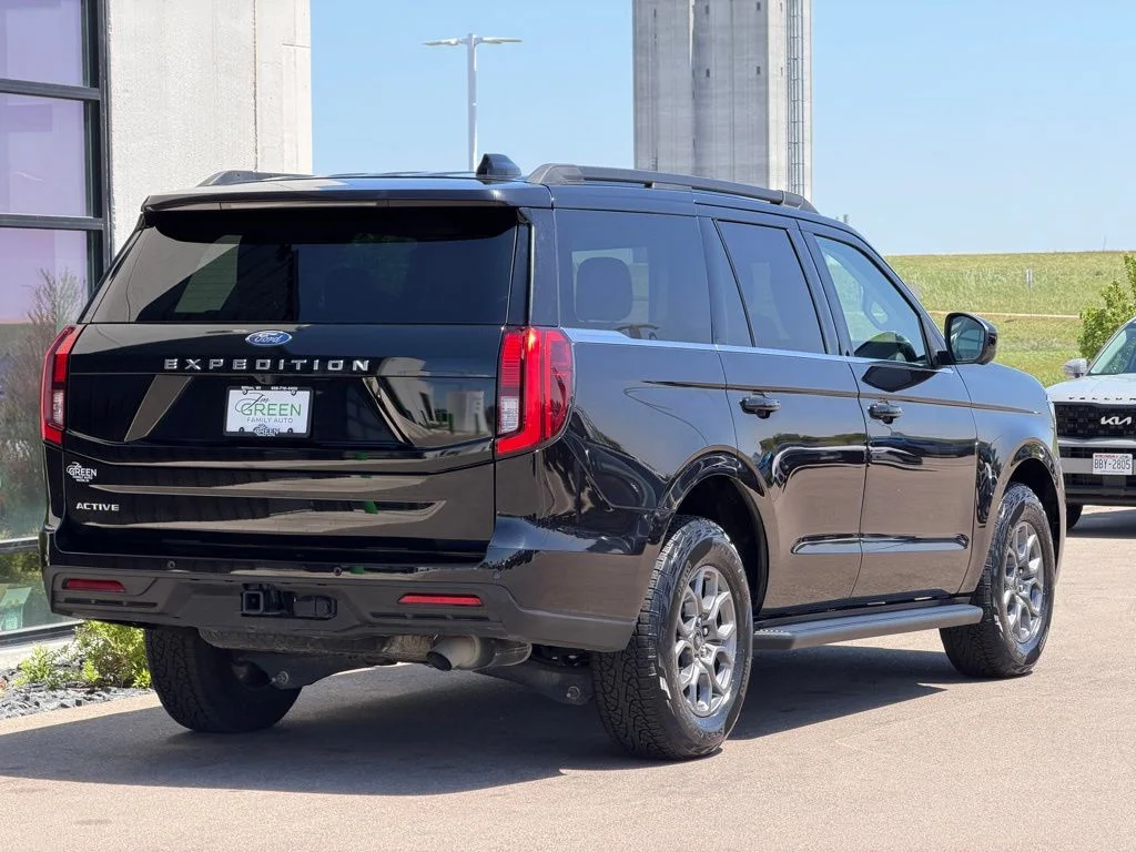 Used 2025 Black Ford Active image 4