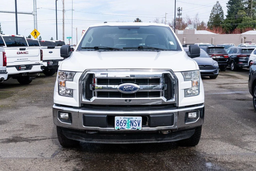 Used 2016 White Ford XLT image 2