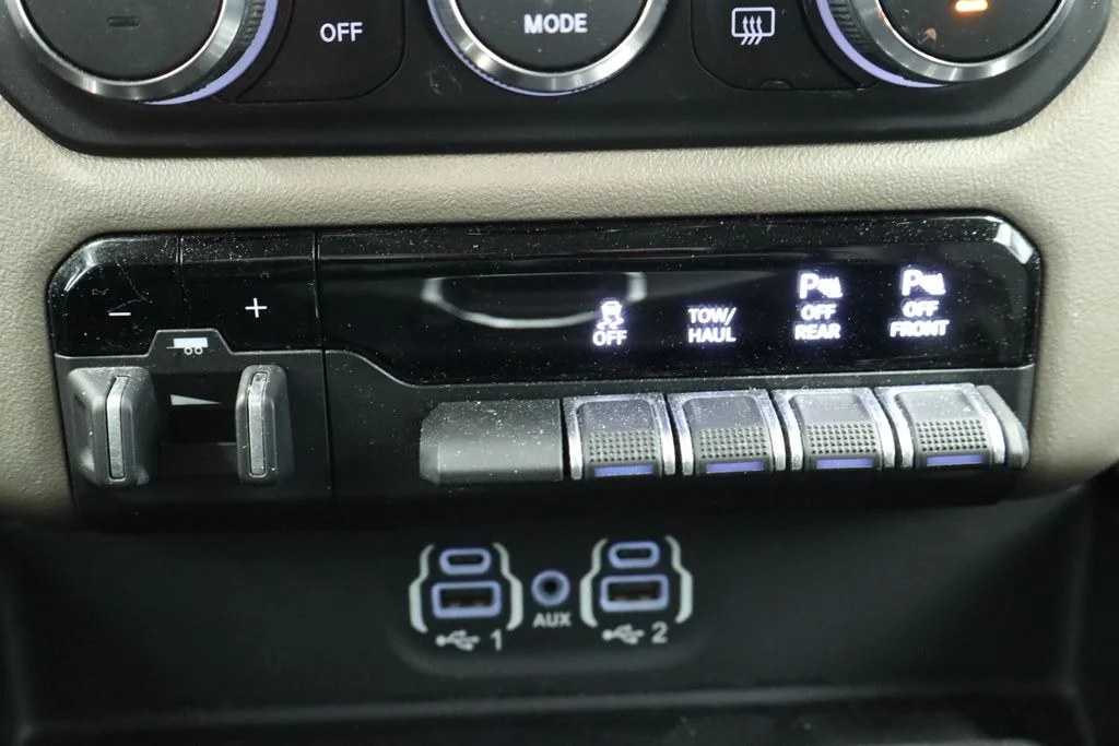 Used 2022 Black Ram Laramie image 44