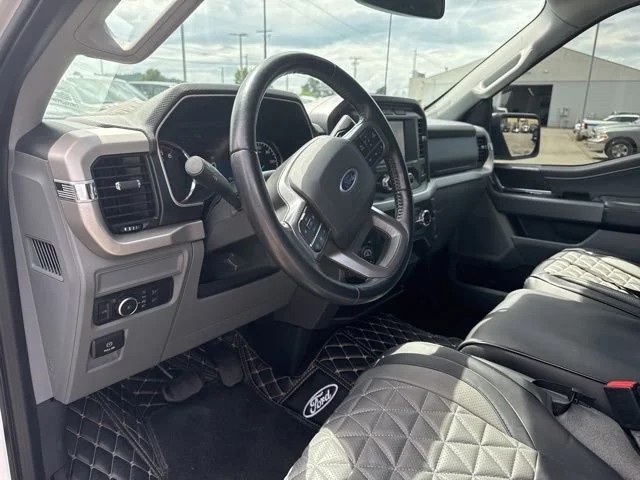 Used 2021 Oxford White Ford XLT image 18
