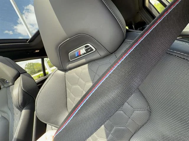 Used 2021 Black Sapphire Metallic BMW Base image 12
