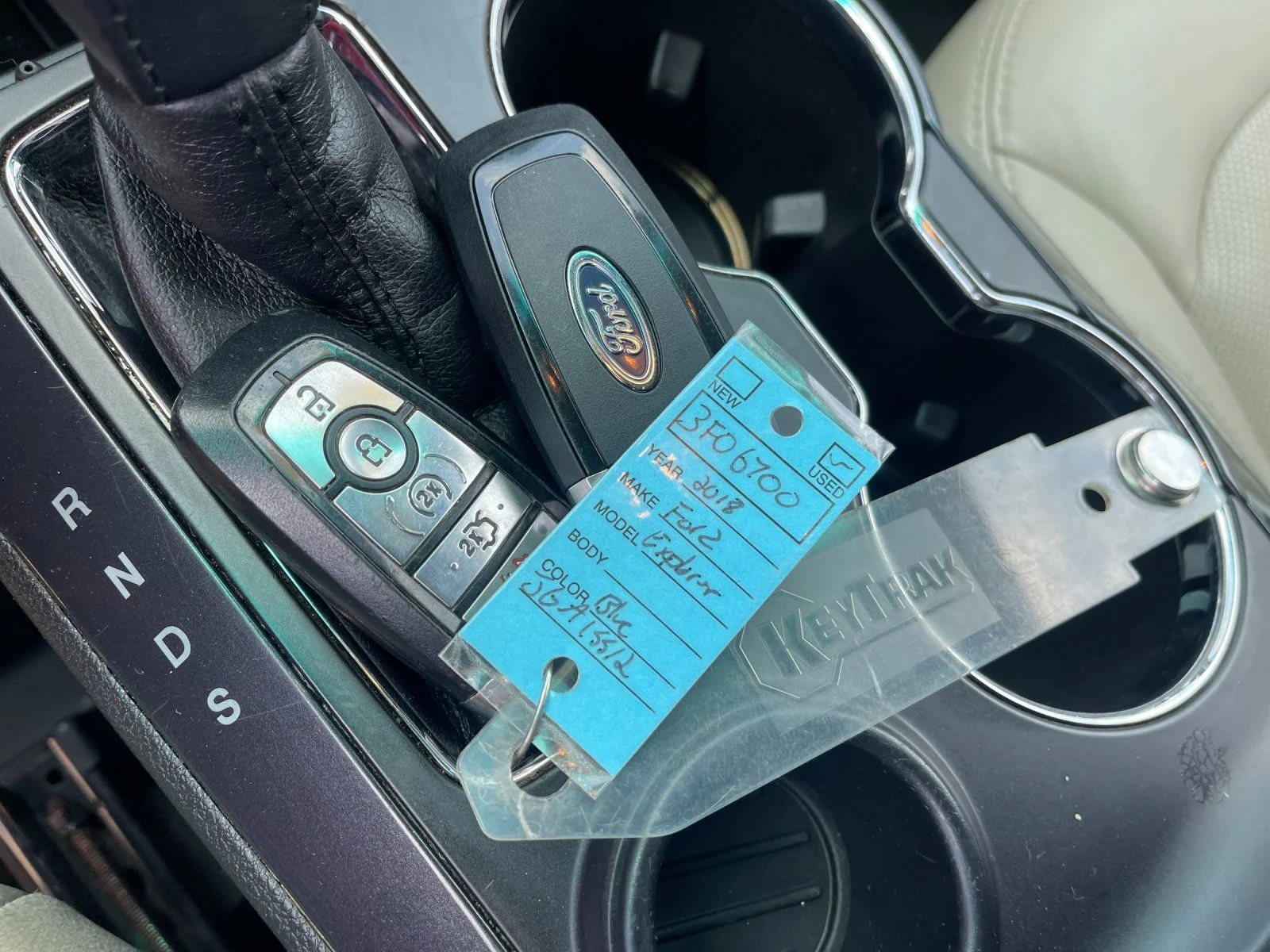 Used 2018 Blue Ford Limited image 10