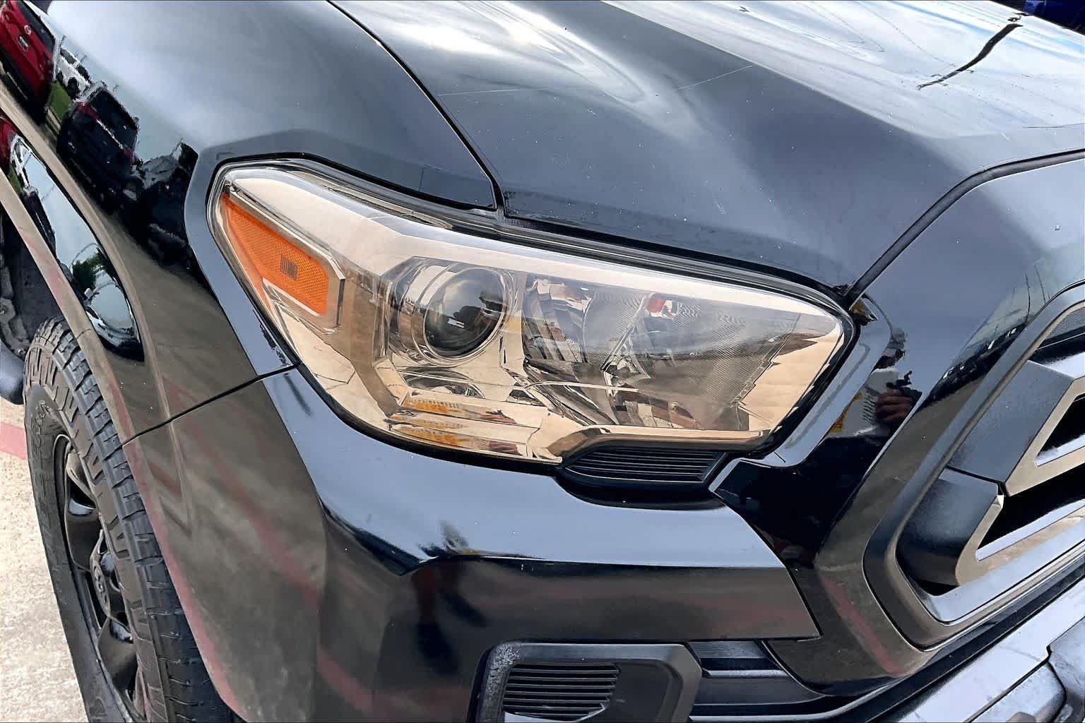 Used 2020 Midnight Black Metallic Toyota SR image 27