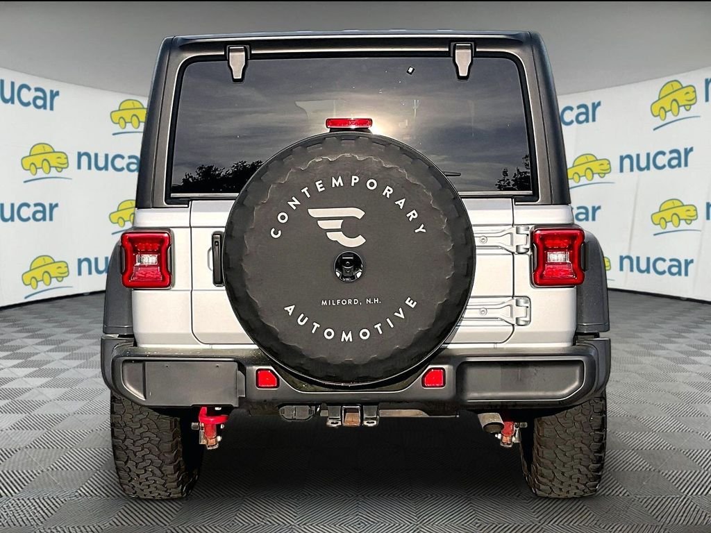 Used 2024 Silver Jeep Rubicon image 5