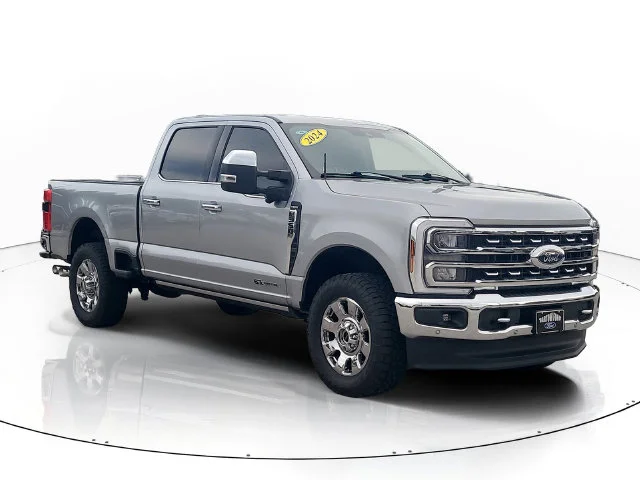 Used 2024 Silver Ford Lariat image 3