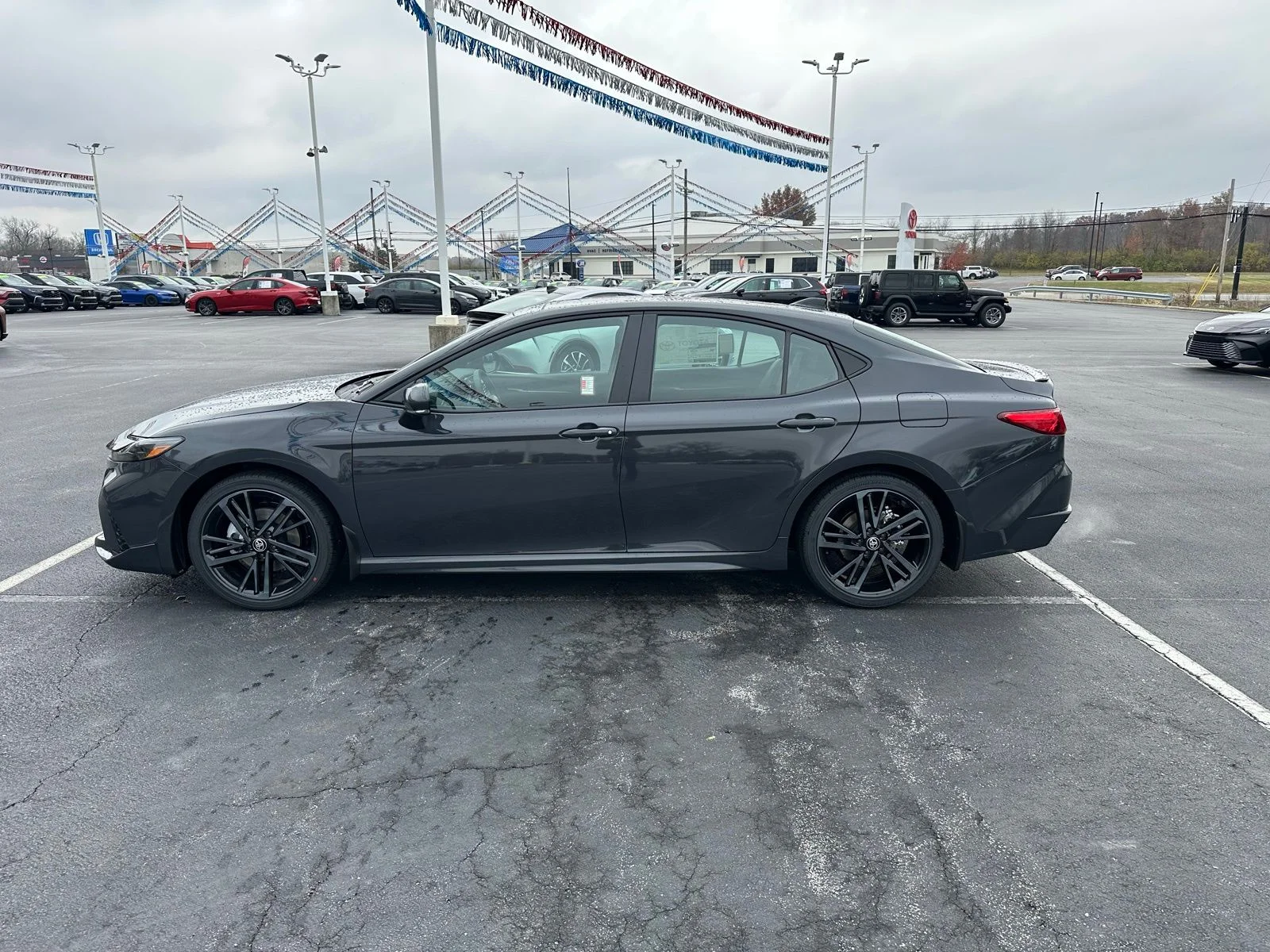 2026 Toyota Camry XSE - Photo 2