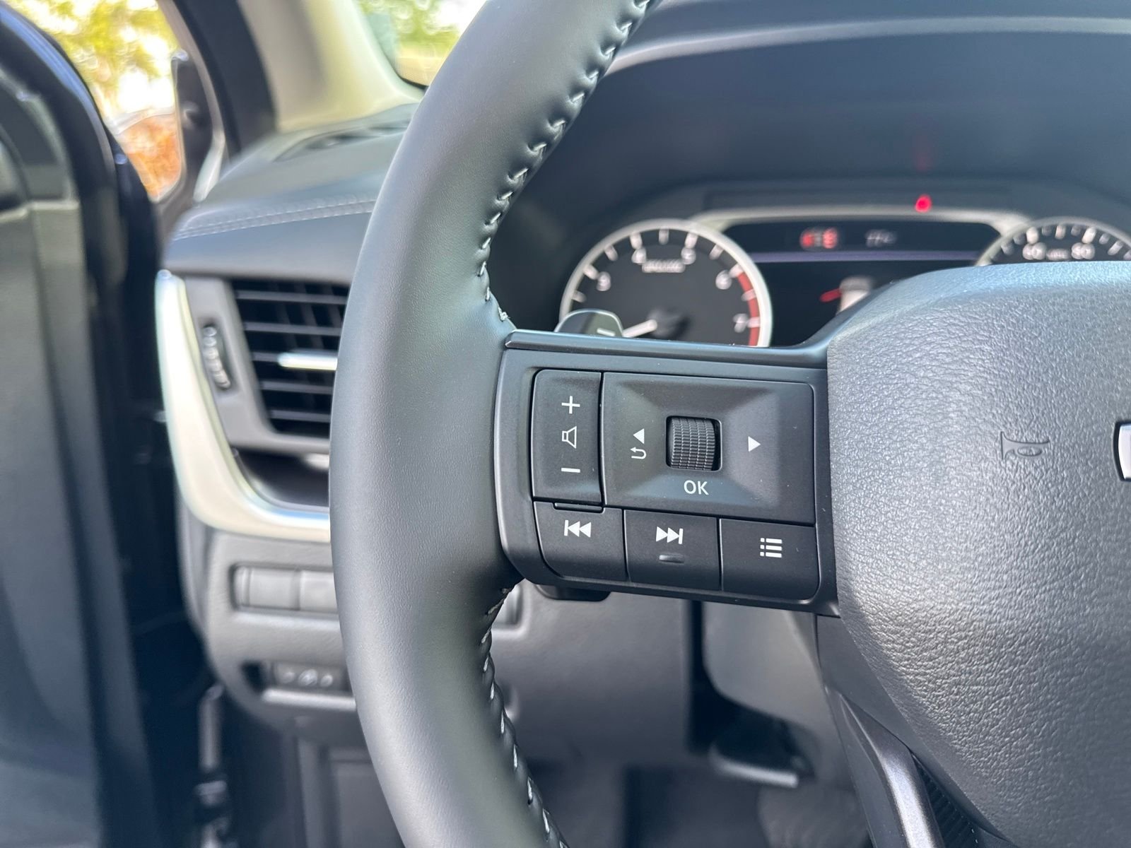 New 2026 Nissan Rogue SV 4D Sport Utility