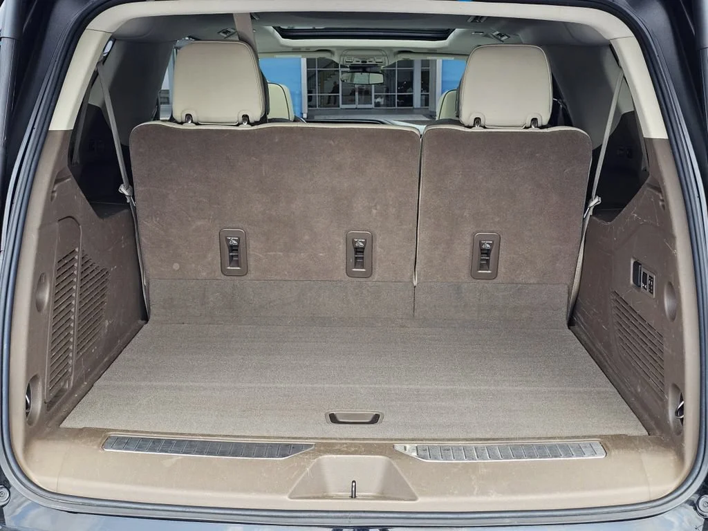 Used 2023 Onyx Black GMC Denali image 12