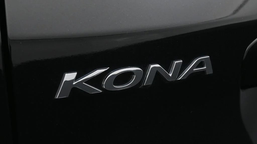 Used 2023 Black Hyundai SEL image 21