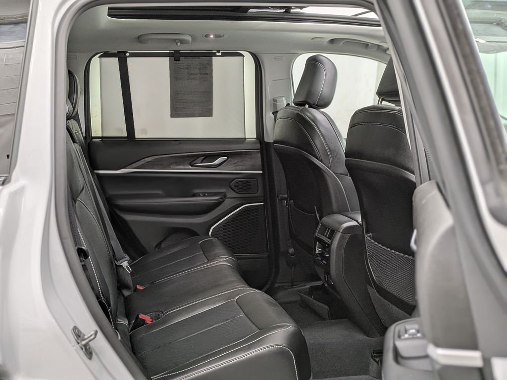 Used 2023 White Jeep 4xe image 27