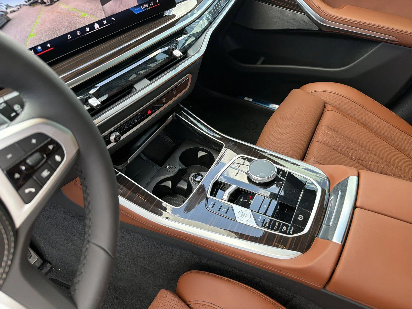 New 2026 Mineral White Metallic BMW xDrive40i image 29