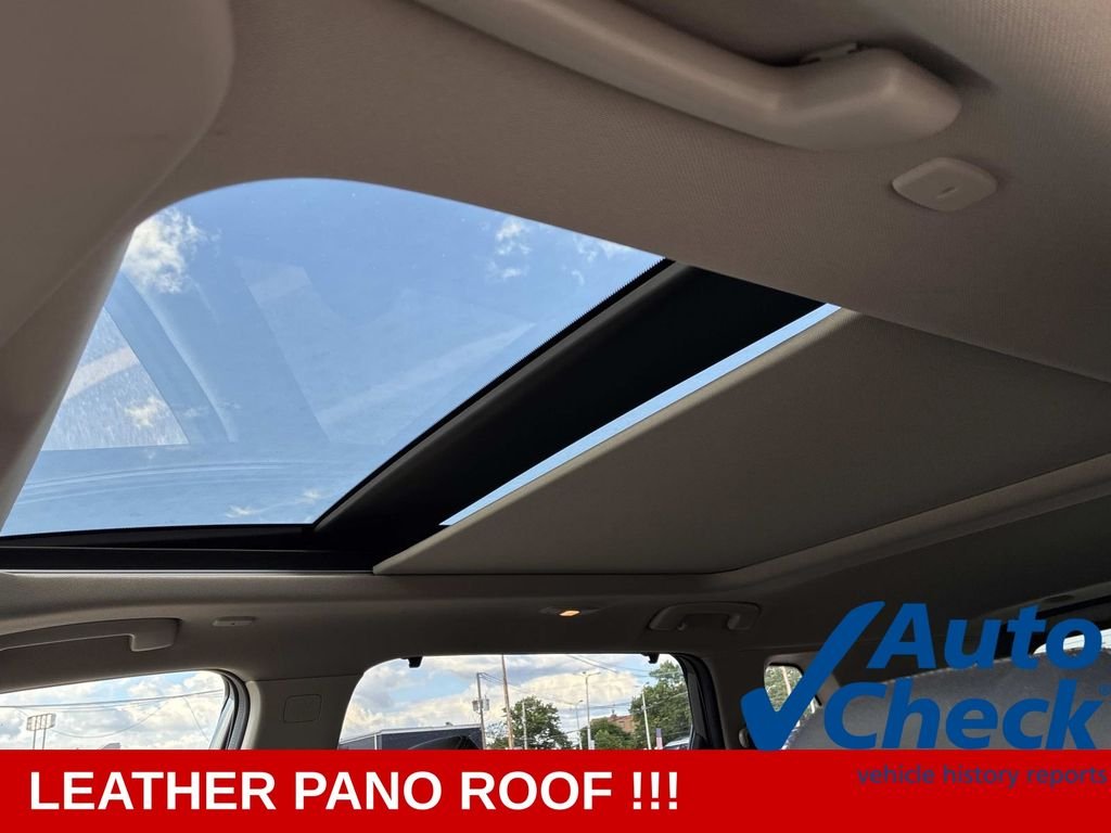 Used 2023 Gray Nissan SL image 25