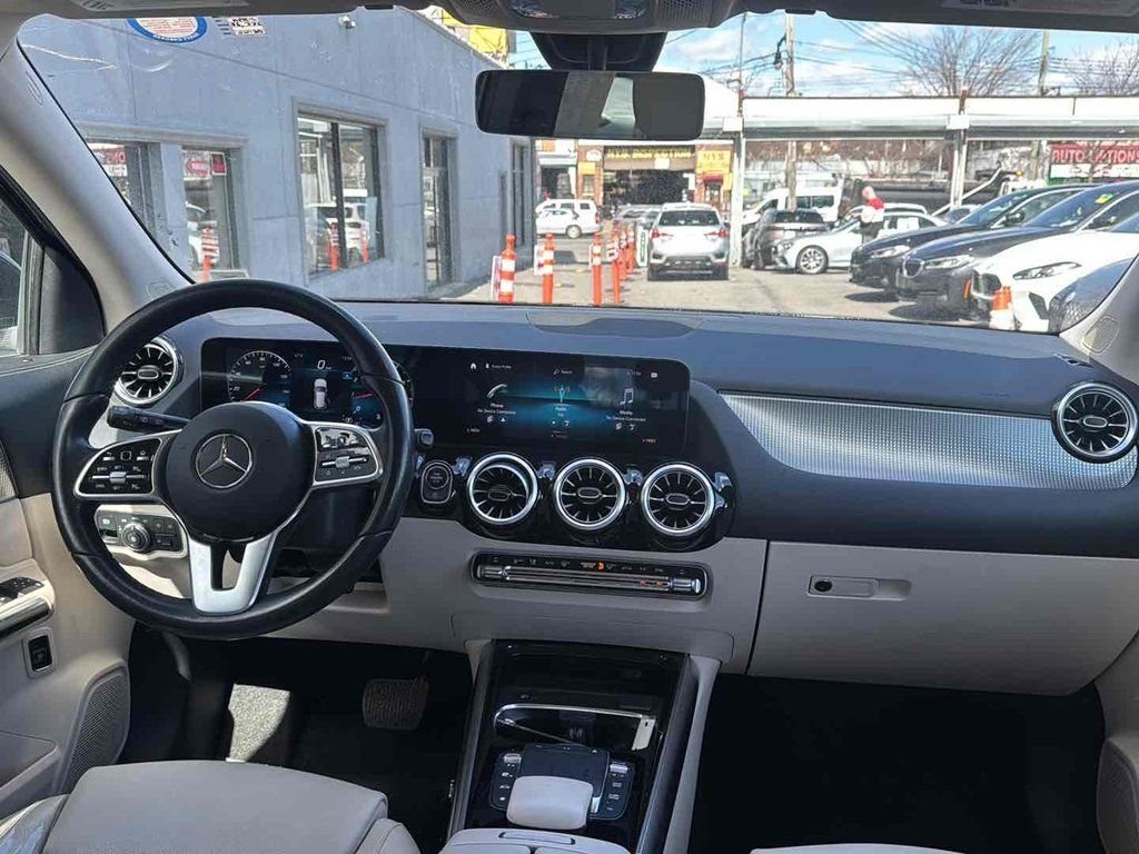 Used 2022 Blue Mercedes-Benz GLA 250 image 24