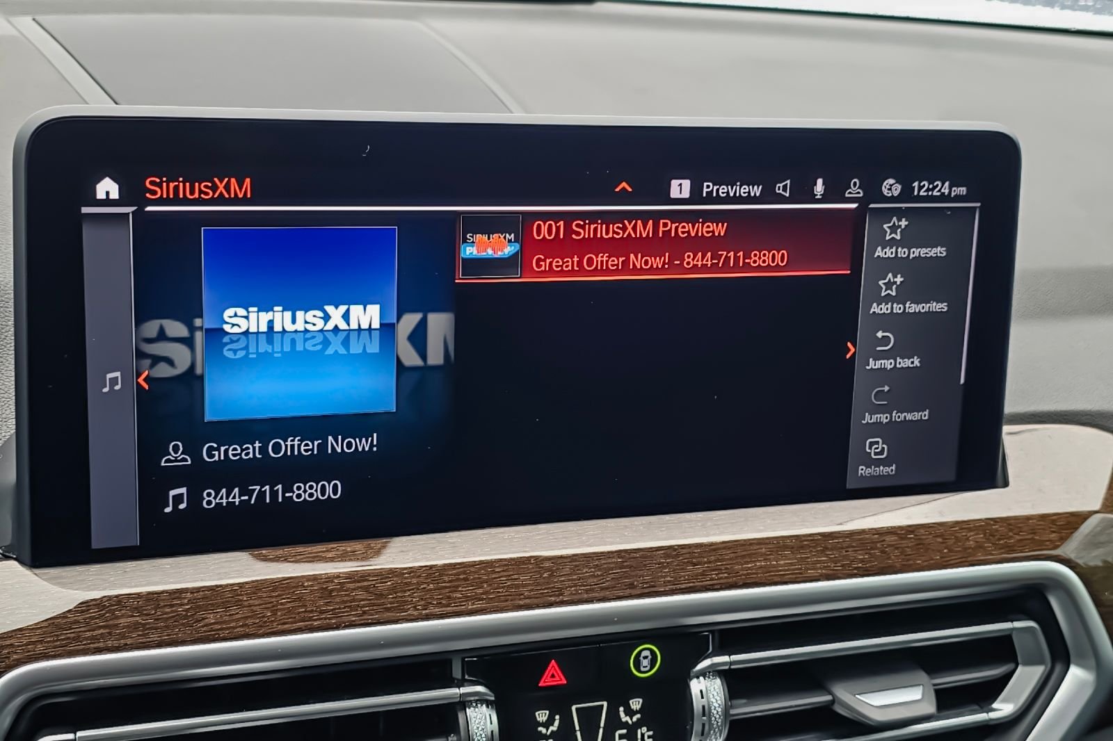 Used 2024  BMW xDrive30i image 17