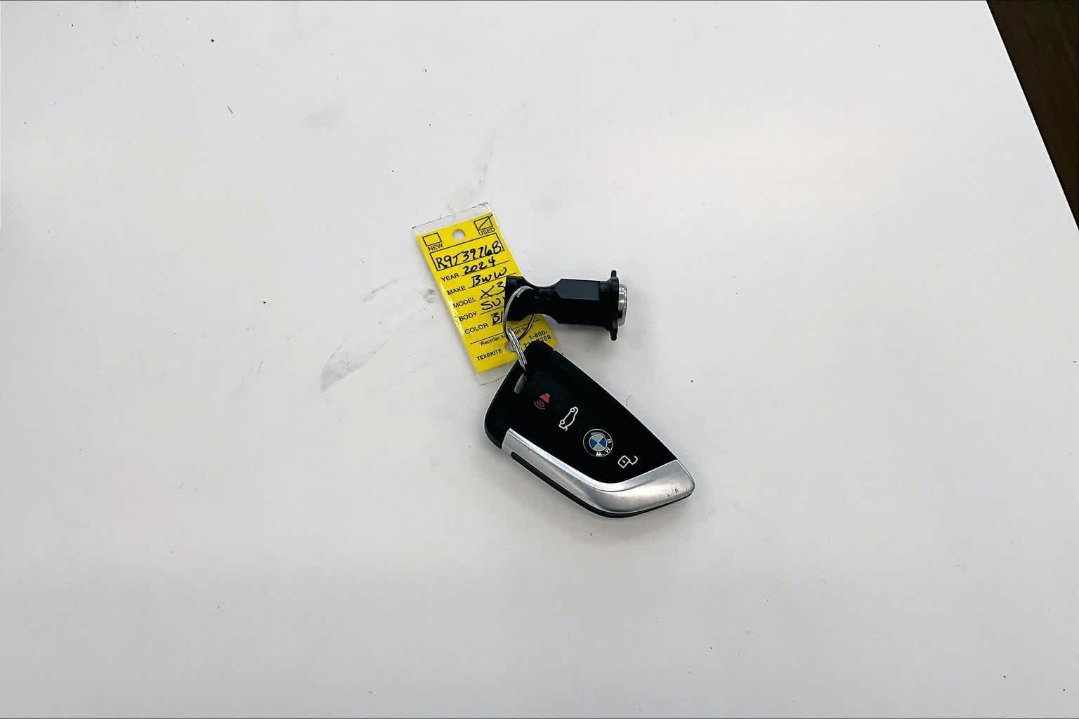 Used 2024 Jet Black BMW sDrive30i image 14