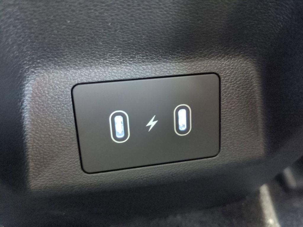 New 2026 Silver Hyundai SEL AWD image 17