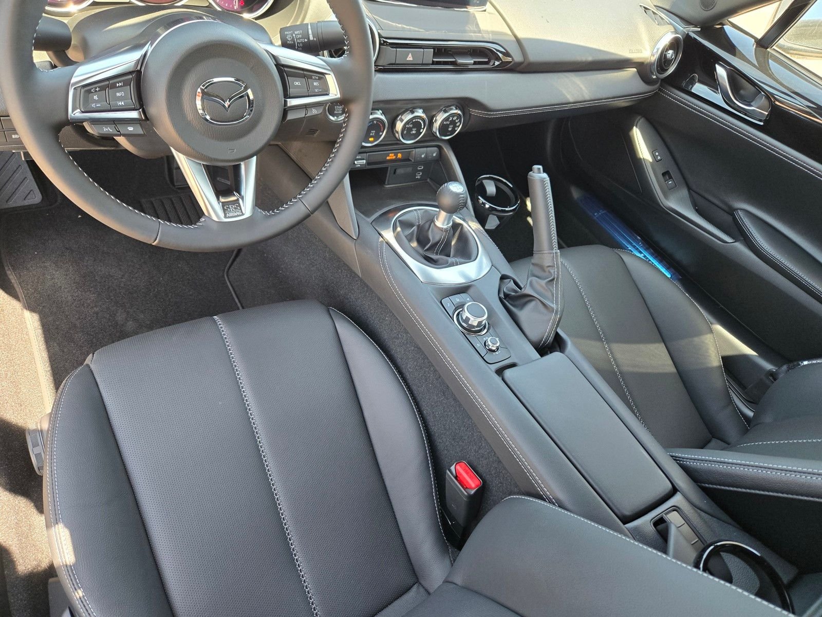 2025 Mazda MX-5 Miata RF Grand Touring - Photo 8