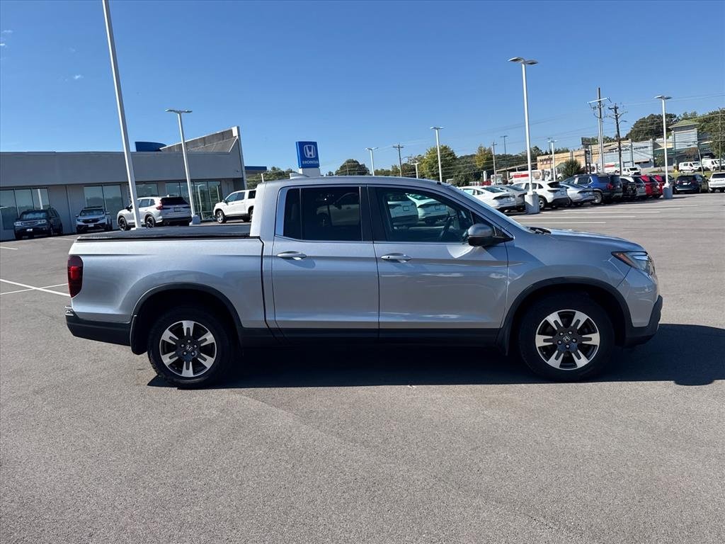 Certified Used 2019 Lunar Silver Metallic Honda RTL image 8