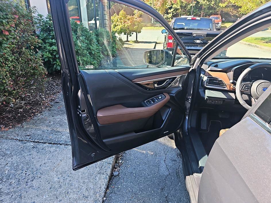 Used 2025 Magnetite Gray Metallic Subaru Touring XT image 10