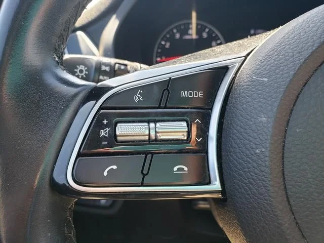 Used 2021 Black Kia S image 20