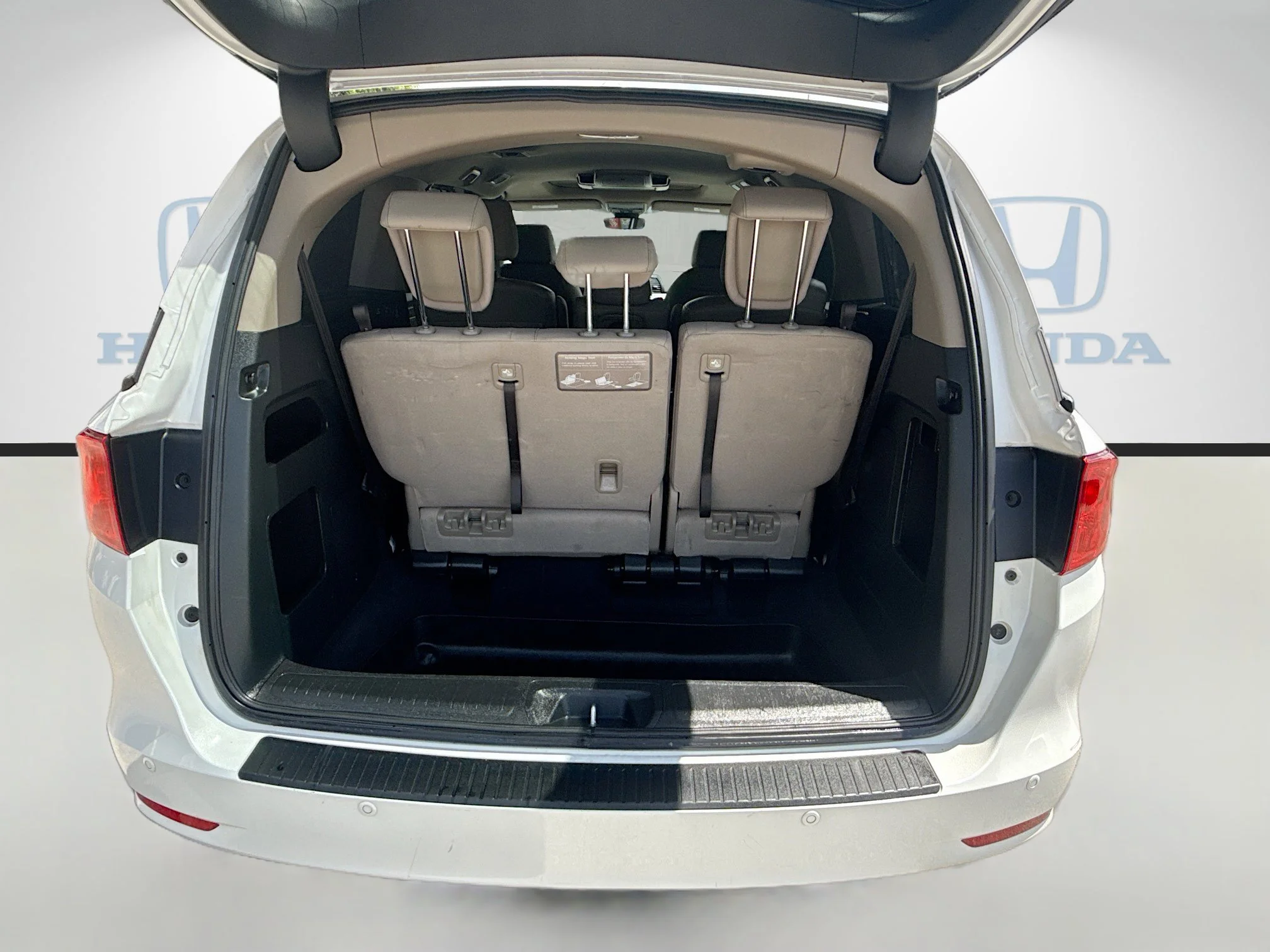 2023 Honda Odyssey Touring - Photo 26