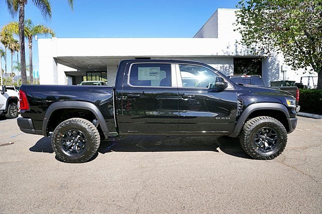 New 2026 Diamond Black Crystal Pearl-Coat Exterior Paint RAM RHO image 7