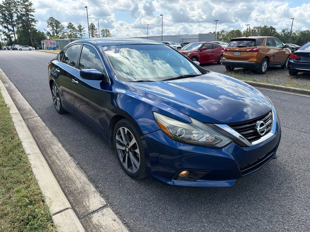 Used 2017 Deep Blue Pearl Nissan 2.5 SR image 5