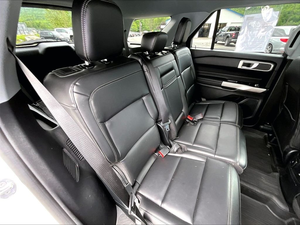 Used 2023 White Ford XLT image 16