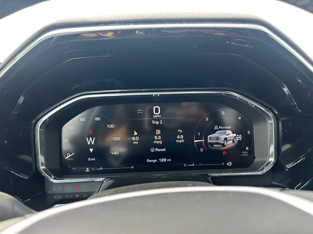 New 2026 Sterling Metallic GMC Elevation image 24