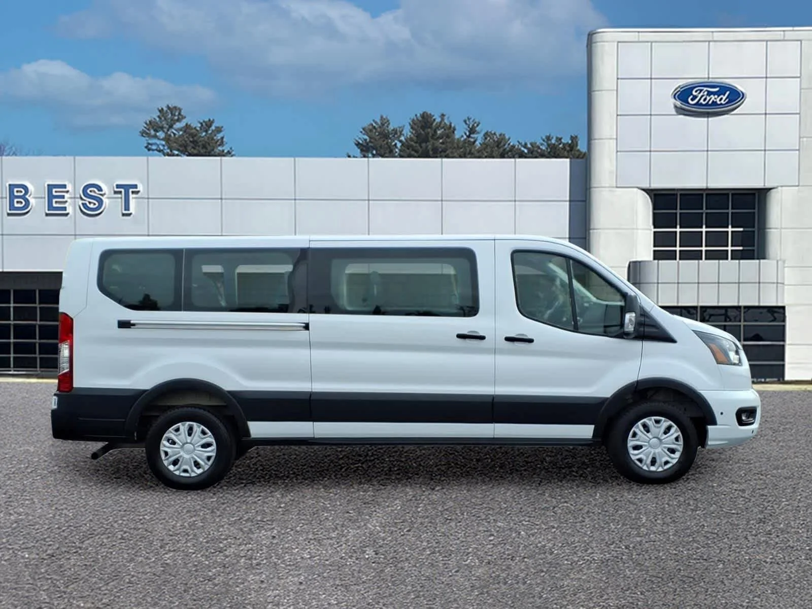 Used 2025 Oxford White Ford XLT image 8