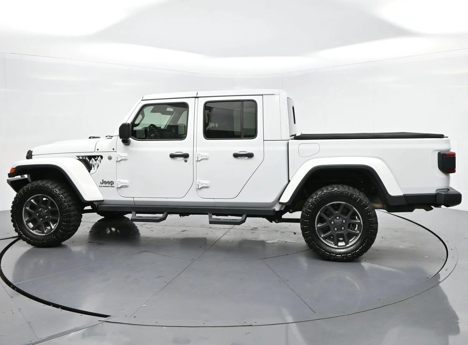 Used 2020 Bright White Clearcoat Jeep Overland image 5