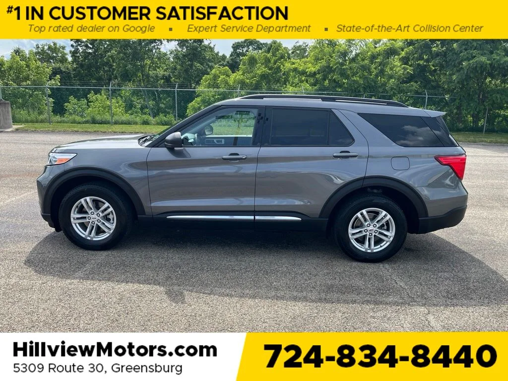 Used 2023 Gray Metallic Ford XLT image 2