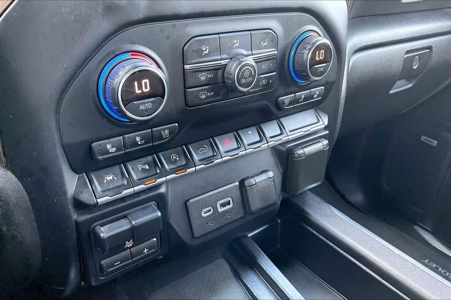 Used 2019 Cajun Red Tintcoat Chevrolet High Country image 36