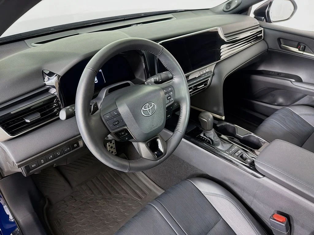 Used 2025 Reservoir Blue Toyota XSE image 9
