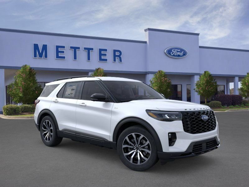 New 2026 Star White Metallic Tri-Coat Ford ST-Line image 32