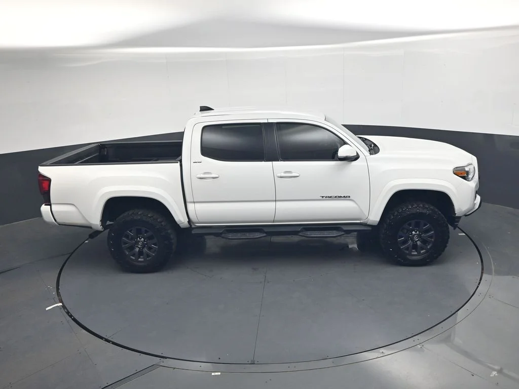 Used 2023 White Toyota SR5 image 23
