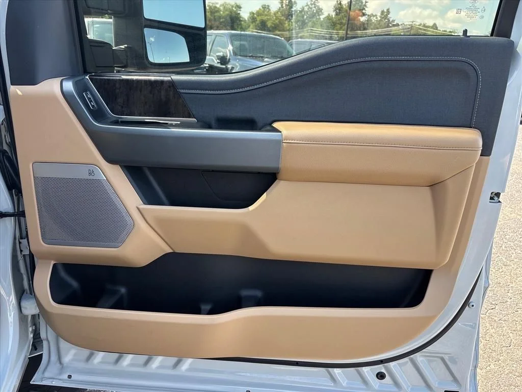 Used 2025 White Ford Lariat image 12