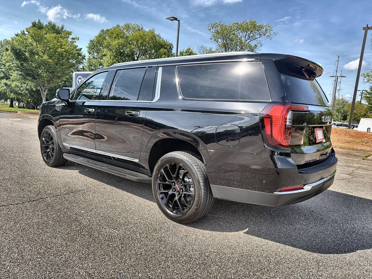 2026 GMC Yukon XL Elevation - Photo 6