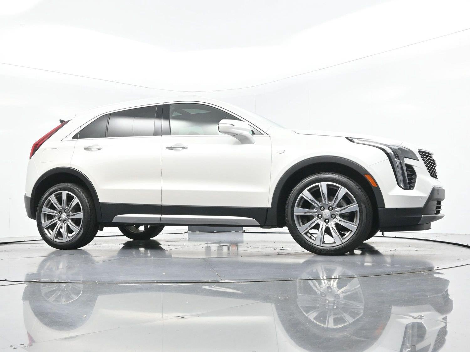 Used 2023 CRYSTAL WHITE TRICOAT Cadillac AWD Premium Luxury image 46