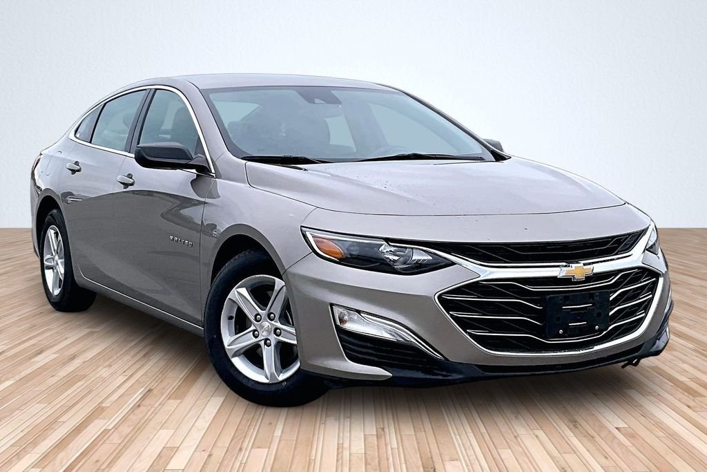 Used 2024 Gray Chevrolet LS image 9