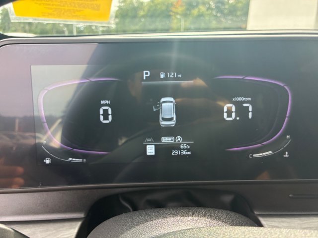 Used 2024 White Kia X-Line image 15