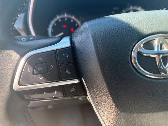 Used 2023 Silver Toyota XLE image 15