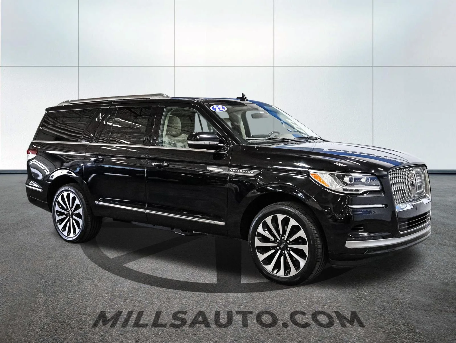Used 2022 Black Lincoln Reserve image 10