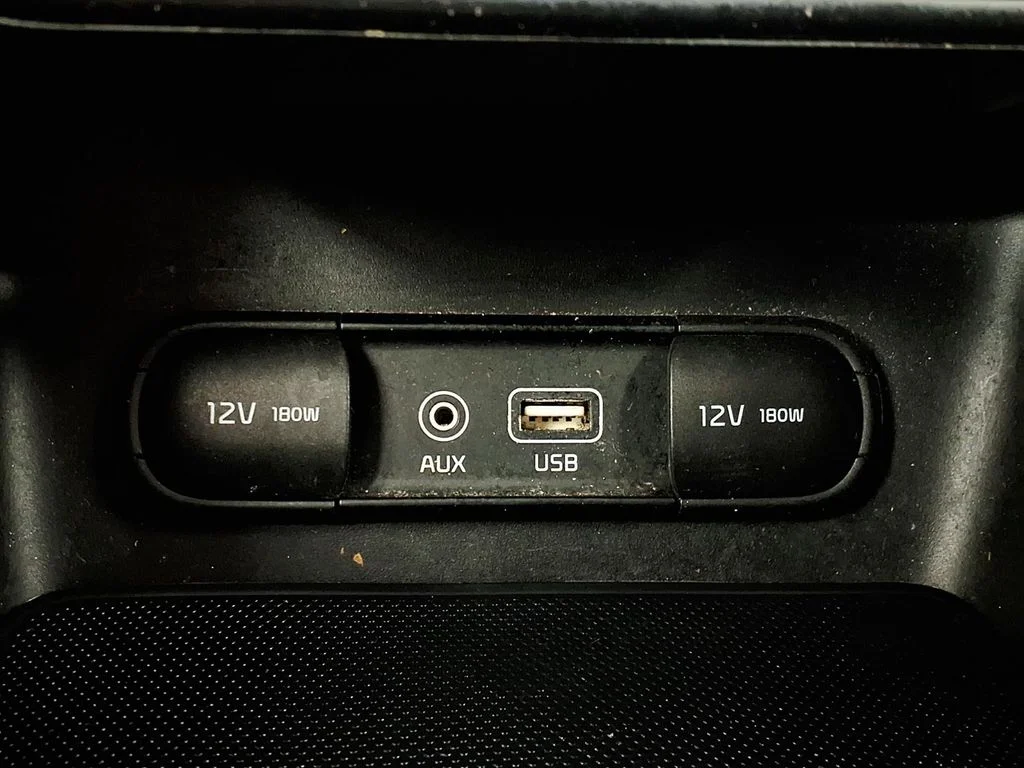 Used 2017 Silver Kia EX image 23